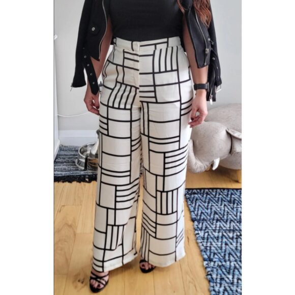 Dynamite Heidi Wide Leg Pants - Picture 2 of 9